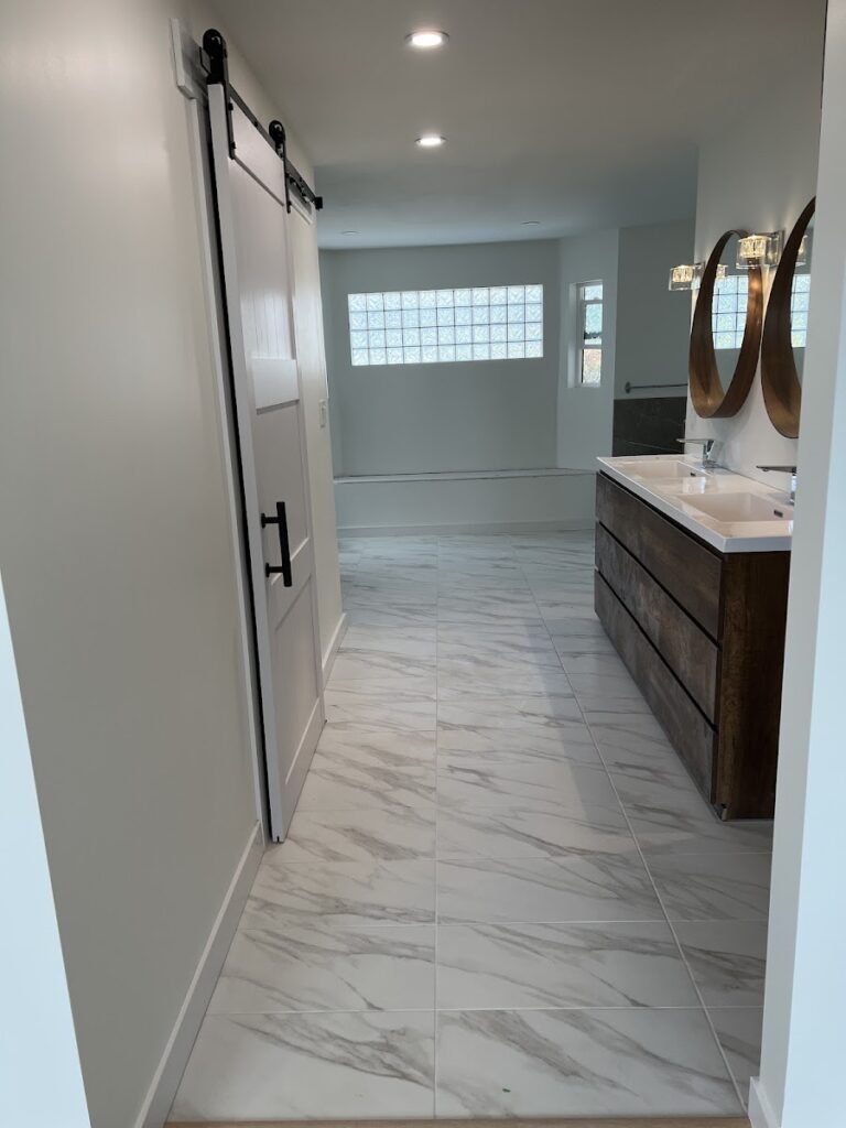 Tim Construction Services | 室内装修
